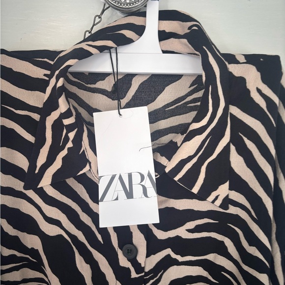 Zara Black and Cream Animal Print Shirt - Picture 2 of 6